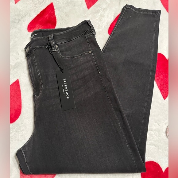 NWT Liverpool Los Ángeles High Rise Abby Skinny Silky Soft Jeans in Meteorite - Picture 15 of 15